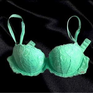 PINK by Victoria’s Secret Green Date Push Up Bra/34C